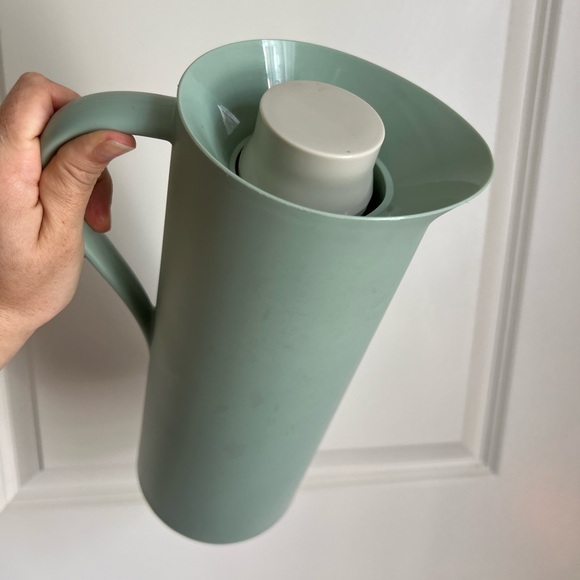 IKEA Behovd Vacuum Flask Light Green Beige 34 oz - Picture 3 of 7